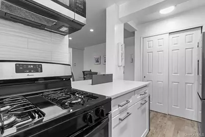 5425 Valles Avenue #3F, Bronx, NY 10471 - Photo 14