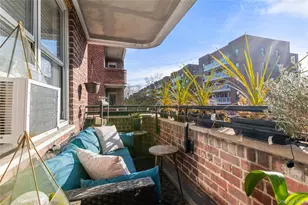 83-33 Austin St, Kew Gardens, NY 11415 - Photo 18