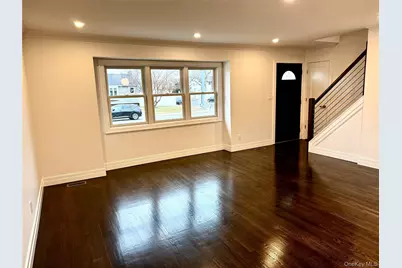 696 N Delaware Avenue, Lindenhurst, NY 11757 - Photo 6