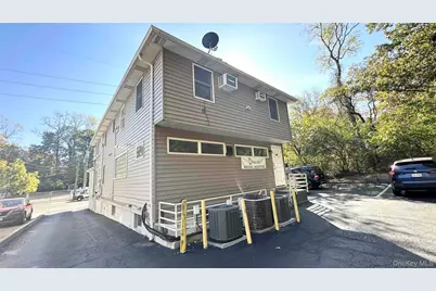 64 Pine Hollow Road #2, Oyster Bay, NY 11771 - Photo 8