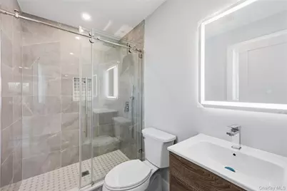 14 Fawn Lane, Westbury, NY 11590 - Photo 22