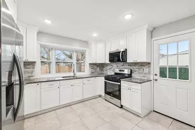 1354 Brooklyn Boulevard, Bay Shore, NY 11706 - Photo 14