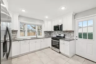 1354 Brooklyn Blvd, Bay Shore, NY 11706 - Photo 14