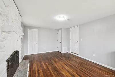 1354 Brooklyn Boulevard, Bay Shore, NY 11706 - Photo 8