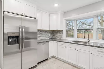 1354 Brooklyn Boulevard, Bay Shore, NY 11706 - Photo 16