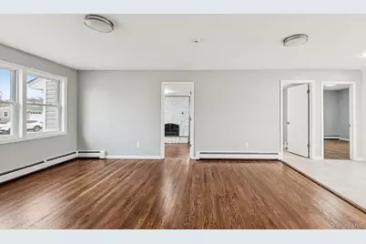 1354 Brooklyn Boulevard, Bay Shore, NY 11706 - Photo 20