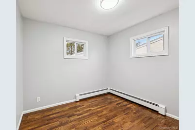 1354 Brooklyn Boulevard, Bay Shore, NY 11706 - Photo 30