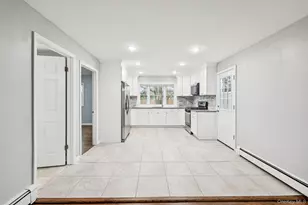 1354 Brooklyn Blvd, Bay Shore, NY 11706 - Photo 12