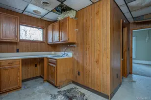 102 W Wiley St, Maybrook, NY 12543 - Photo 14