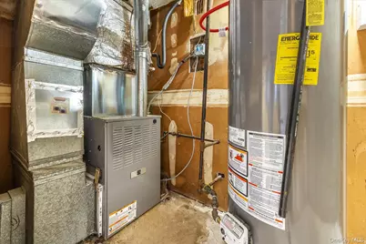 1537 144th Street, Whitestone, NY 11357 - Photo 36