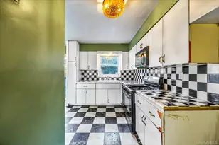 15-37 144th St, Whitestone, NY 11357 - Photo 10