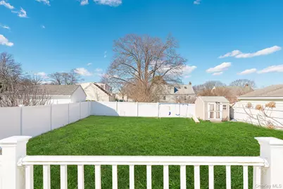 22 Francine Drive N, Massapequa, NY 11758 - Photo 16