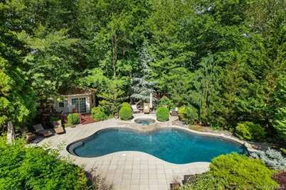 9 Ronwood Road, Chestnut Ridge, NY 10977 - Photo 4