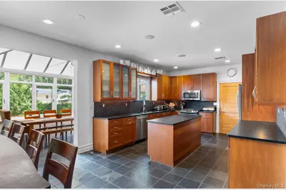 9 Ronwood Road, Chestnut Ridge, NY 10977 - Photo 14