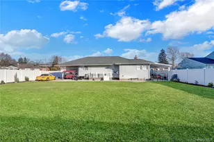 14 Lisa Dr, Deer Park, NY 11729 - Photo 6