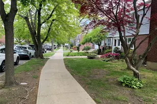 224-04 Manor Rd, Queens Village, NY 11427 - Photo 26