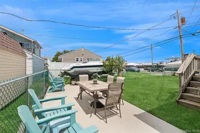 276 Hudson Avenue, Freeport, NY 11520 - Photo 20