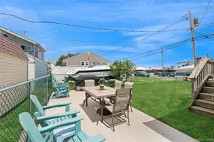 276 Hudson Ave, Freeport, NY 11520 - Photo 20