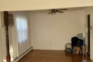 162 Rolling St, Malverne, NY 11565 - Photo 4