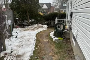 162 Rolling St, Malverne, NY 11565 - Photo 22