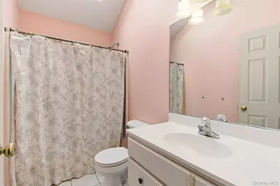 5750 Aldrich Lane, Mattituck, NY 11952 - Photo 16