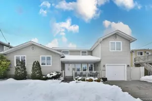 320 Roosevelt Ave, Massapequa Park, NY 11762 - Photo 2