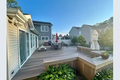 320 Roosevelt Avenue, Massapequa Park, NY 11762 - Photo 32