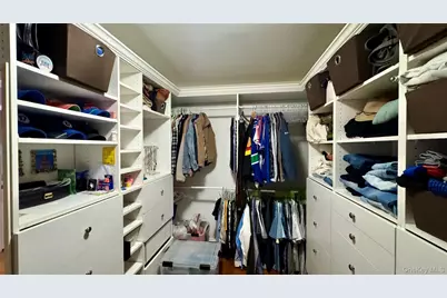 320 Roosevelt Avenue, Massapequa Park, NY 11762 - Photo 24