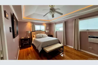 320 Roosevelt Avenue, Massapequa Park, NY 11762 - Photo 22