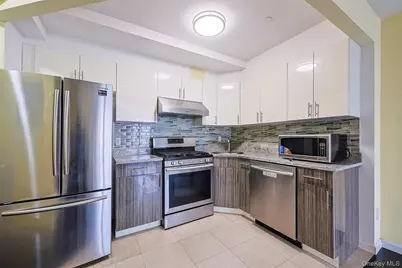 138-12 Northern Boulevard N #7F, Flushing, NY 11354 - Photo 4