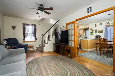 21 Cornell Street, Williston Park, NY 11596 - Photo 4