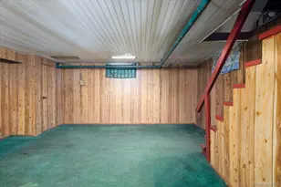 21 Cornell St, Williston Park, NY 11596 - Photo 20