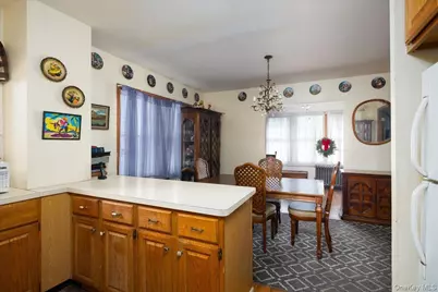 21 Cornell Street, Williston Park, NY 11596 - Photo 8