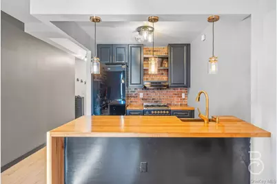 25-25 Newtown Avenue #4B, Astoria, NY 11102 - Photo 8