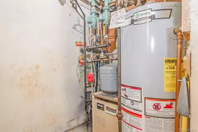 60-56 75th Street, Middle Village, NY 11379 - Photo 28