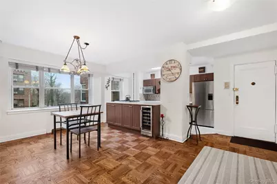 235 Garth Road #E2A, Scarsdale, NY 10583 - Photo 6