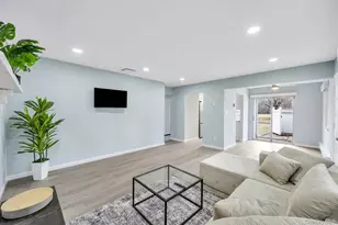 65 Federal Ln, Coram, NY 11727 - Photo 12