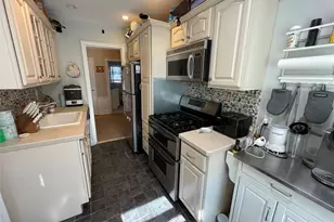 43 N Forest Ave, Rockville Centre, NY 11570 - Photo 10