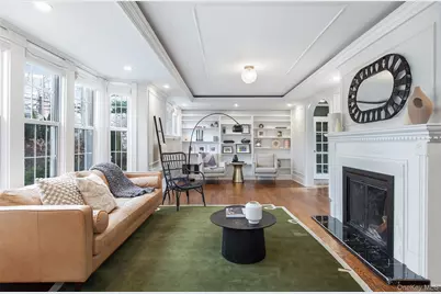 25 Roxbury Road, Scarsdale, NY 10583 - Photo 2
