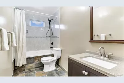 9 Harrison Avenue #2, Glen Cove, NY 11542 - Photo 8