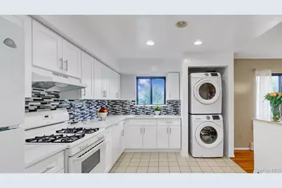 9 Harrison Avenue #2, Glen Cove, NY 11542 - Photo 2