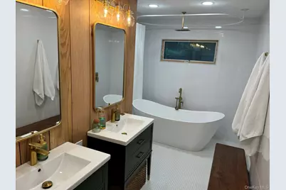 2 Meadowlark Lane, Huntington, NY 11743 - Photo 20