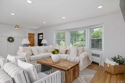 2 Meadowlark Lane, Huntington, NY 11743 - Photo 8