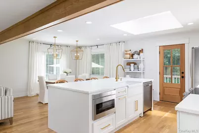 2 Meadowlark Lane, Huntington, NY 11743 - Photo 10