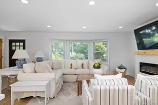 2 Meadowlark Ln, Huntington, NY 11743 - Photo 6