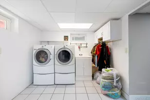 2 Meadowlark Ln, Huntington, NY 11743 - Photo 24