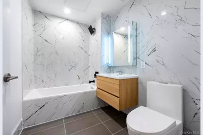 150-02 Northern Boulevard #4K, Flushing, NY 11354 - Photo 8