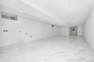 145-21 Guy R Brewer Blvd, Springfield Gardens, NY 11434 - Photo 26