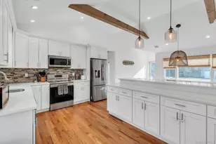 79 School St, Hampton Bays, NY 11946 - Photo 8