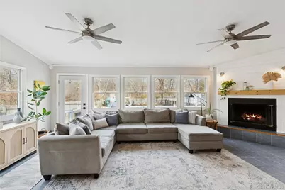 115 Academy Street, Bayport, NY 11705 - Photo 12